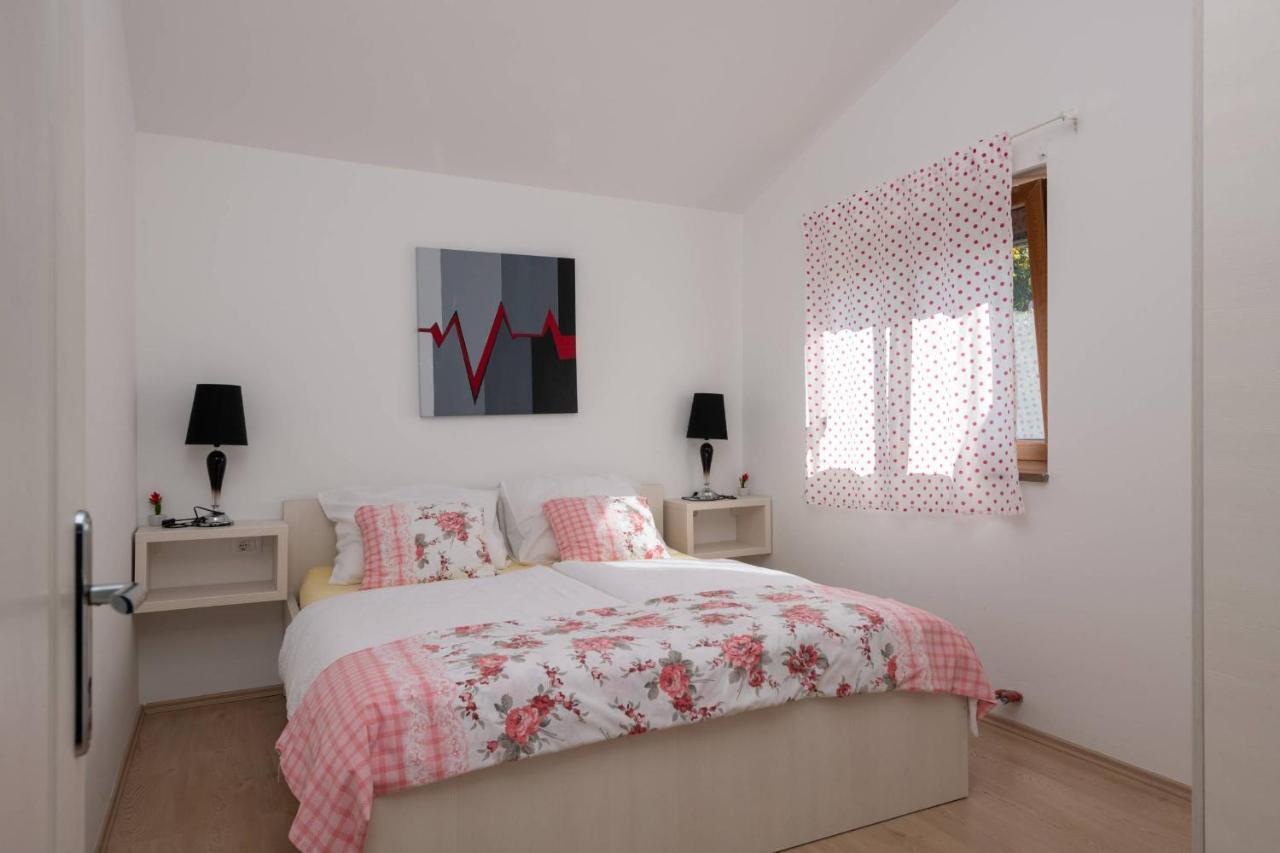 Apartmani Jana Poreč Exterior foto
